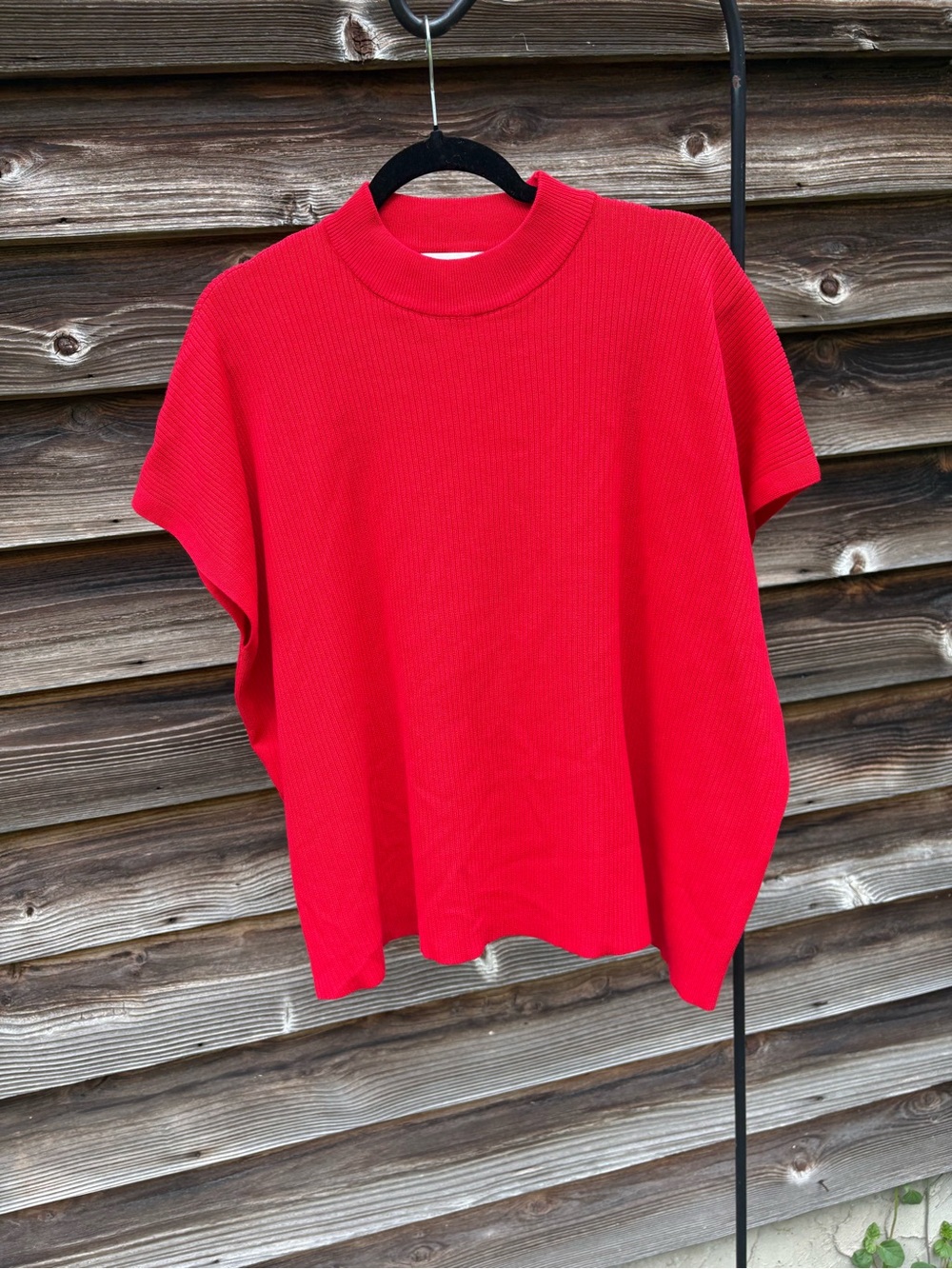 Zenana Outfitters Red Short-Sleeve Ribbed Knit Top